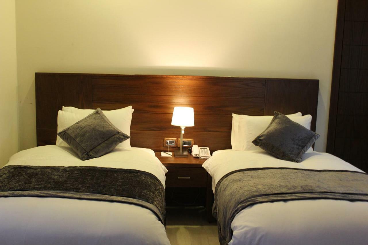 Lavender Boutique Hotel Рамала Екстериор снимка